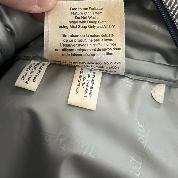 Thirty-One Insulated Navy and Brown Striped Lunch Bag - Picture 8 of 8